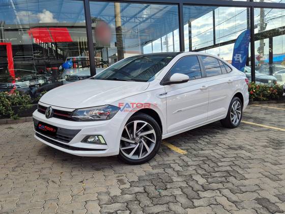 VOLKSWAGEN VIRTUS 1.0 200 TSI HIGHLINE AUTOMÁTICO